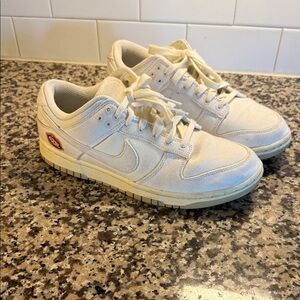 Nike Low-Top Sneakers in Off-White/Cream